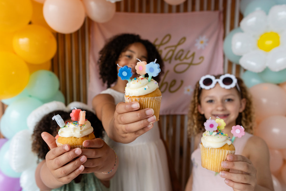 Retro Daisy Party Kit